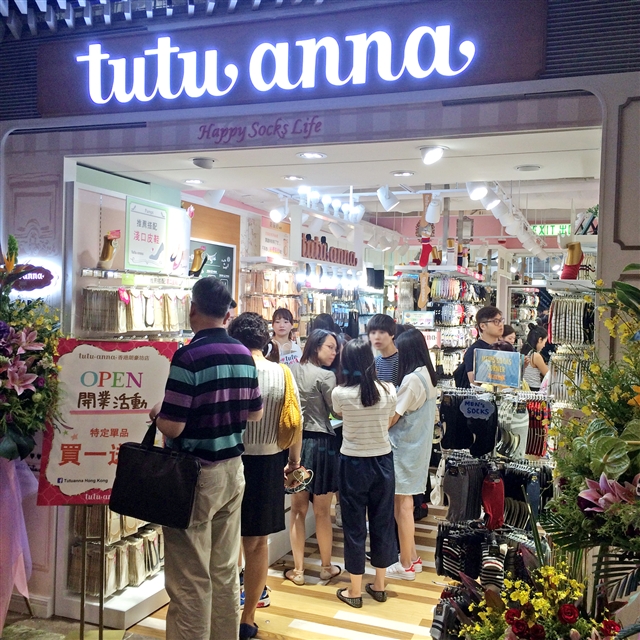 香港1 号店、「tutu anna 香港朗豪坊店」をオープン！売上計画比 約400％の好調発進